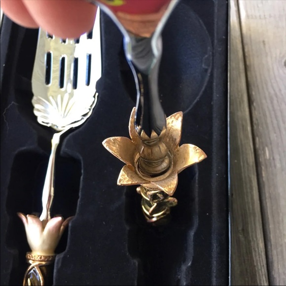 2 Saints Fork And Spoon Salad Serving Set - Picture 6 of 8